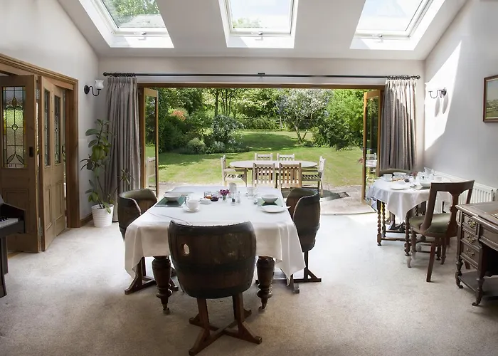 Larkrise Cottage Bed And Breakfast